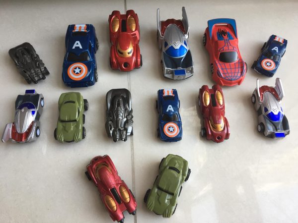 set 14 xe siêu anh hùng avenger bánh đà