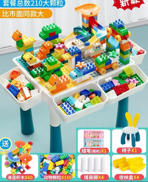 Bộ Bàn đa năng lego có thể vừa làm bàn học, vừa làm bàn chơi, bàn lắp lego, bàn ăn, chứa đồ dùng cho bé.
