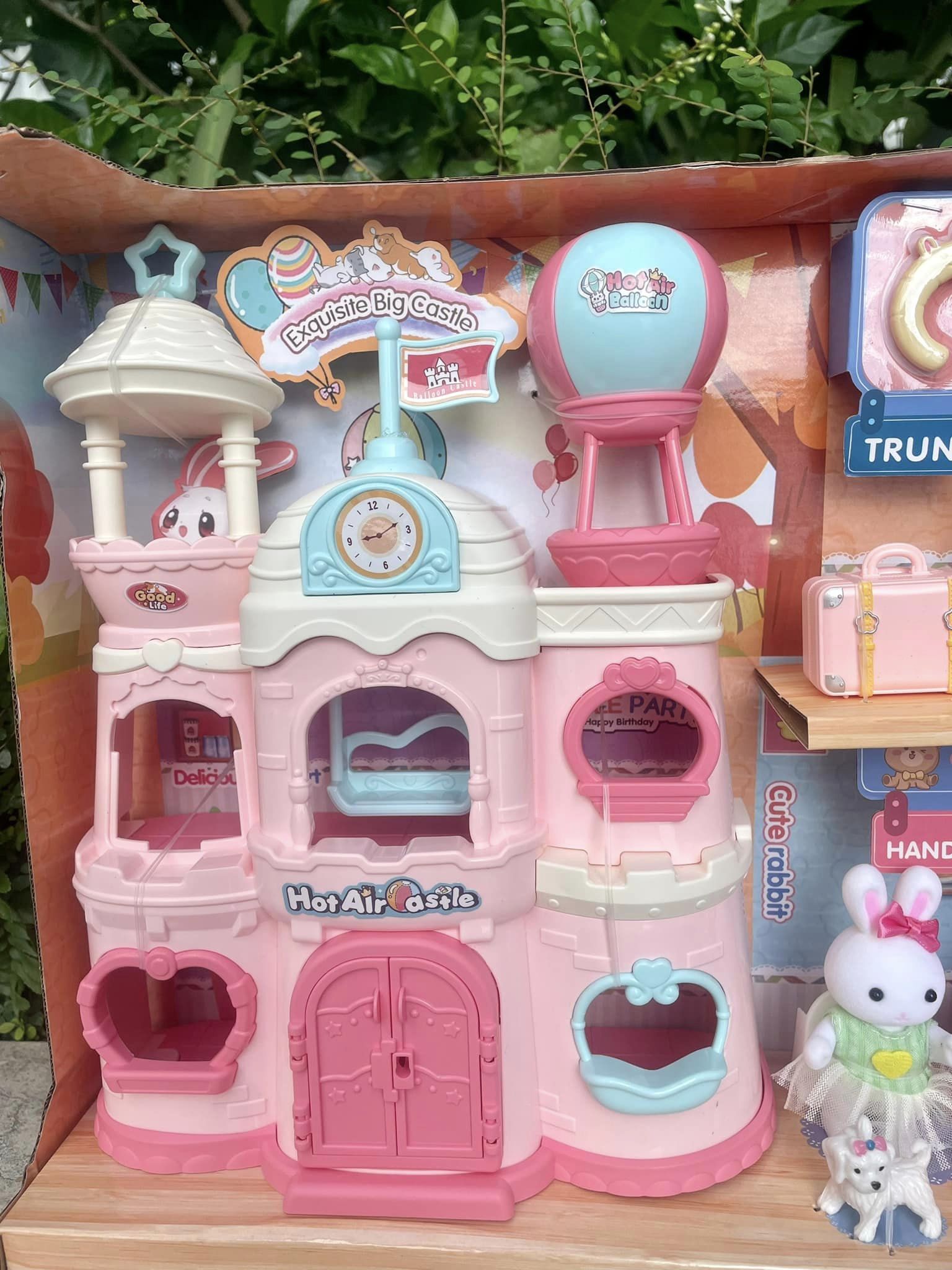 Mô hình đồ chơi lâu đài nhà thỏ