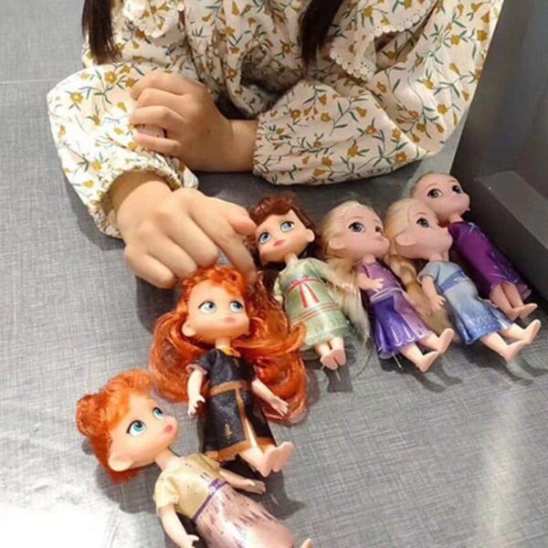 Hộp 6 công chúa búp bê Frozen