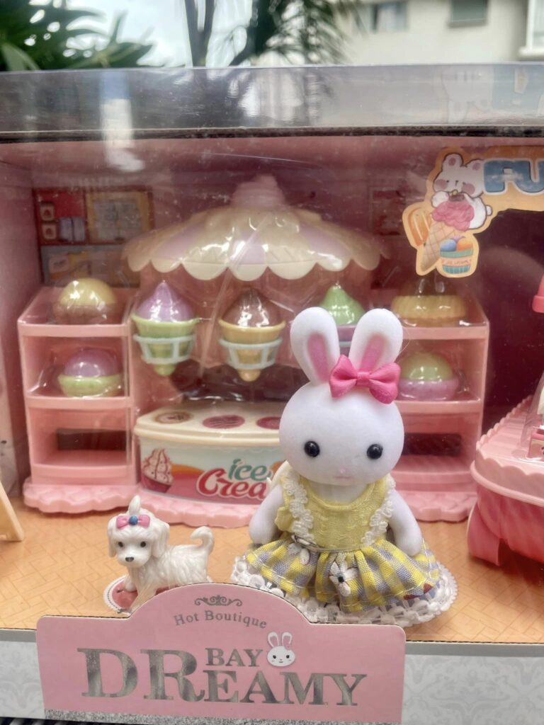 Bộ đồ chơi quầy bán bánh của nhà thỏ con