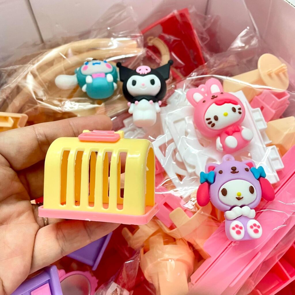 Nhà búp bê 3 tầng mẫu sanrio