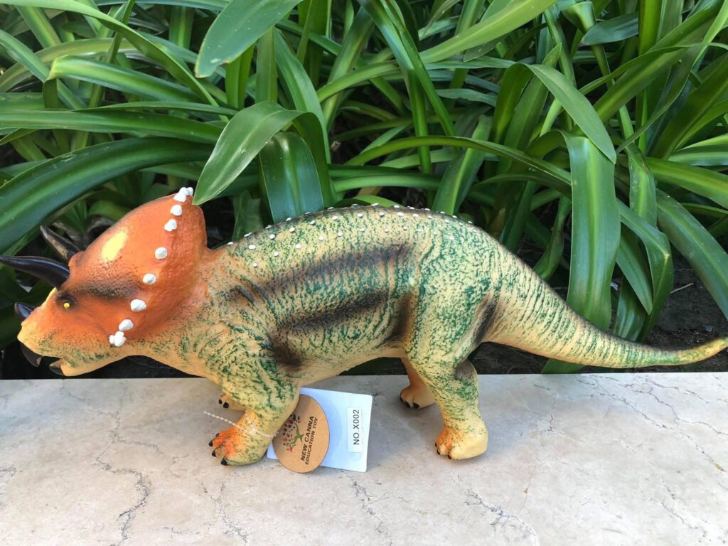 MÔ hình khủng long 3 sừng size siêu to